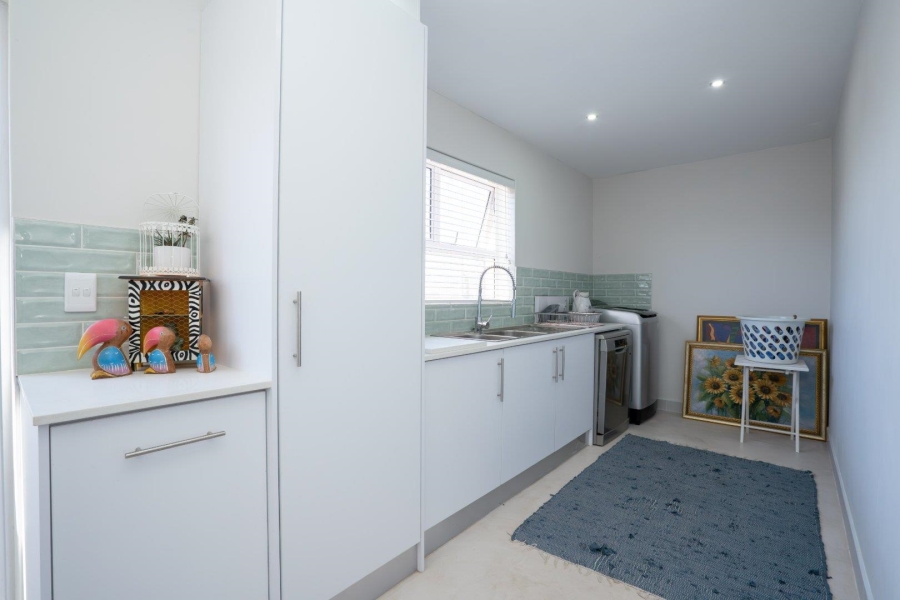 3 Bedroom Property for Sale in Bluewater Bay Western Cape